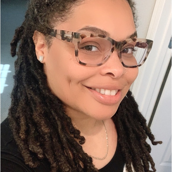 Meet your Posher, Dannesha - Picture 1 of 1